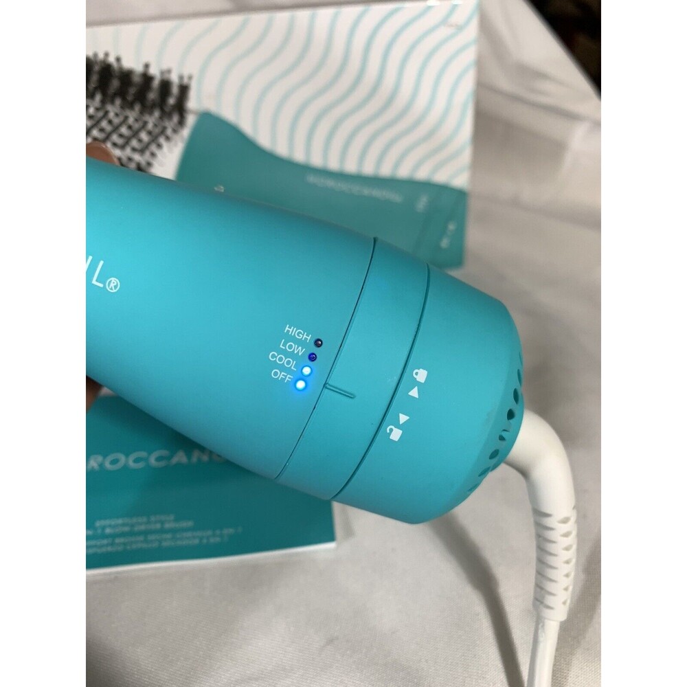 Moroccanoil Effortless Style 4-in-1 Hair Dryer Brush - Picture 7 of 10